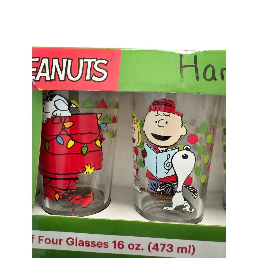 Peanuts Christmas Glassware Set of 4 Snoopy Charlie Brown 16oz Holiday Tumblers